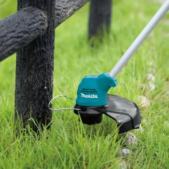 Tagliabordi Makita UR100DWAE con batteria e caricabatterie