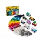 LEGO Classic Veicoli creativi set auto modello colorato con auto della polizia giocattolo e 11023 base verde classica quadrata 32x32 stud prato da costruzione