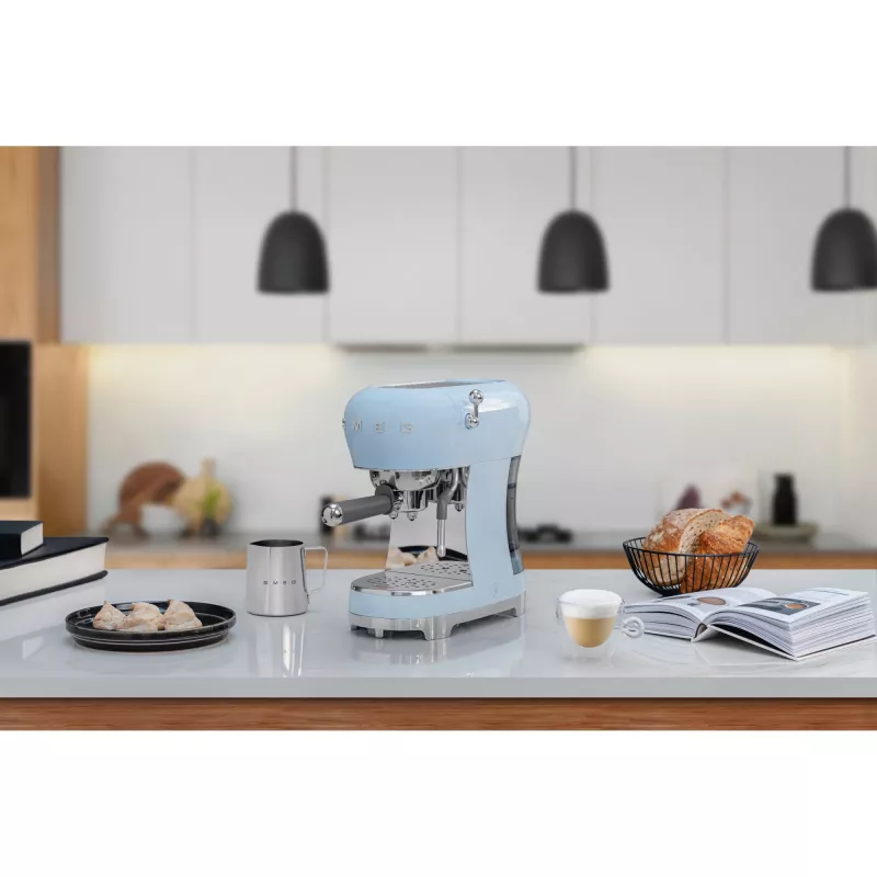 Macchina per caffè Smeg ECF02PBEU macchina per espresso manuale 1,1 L