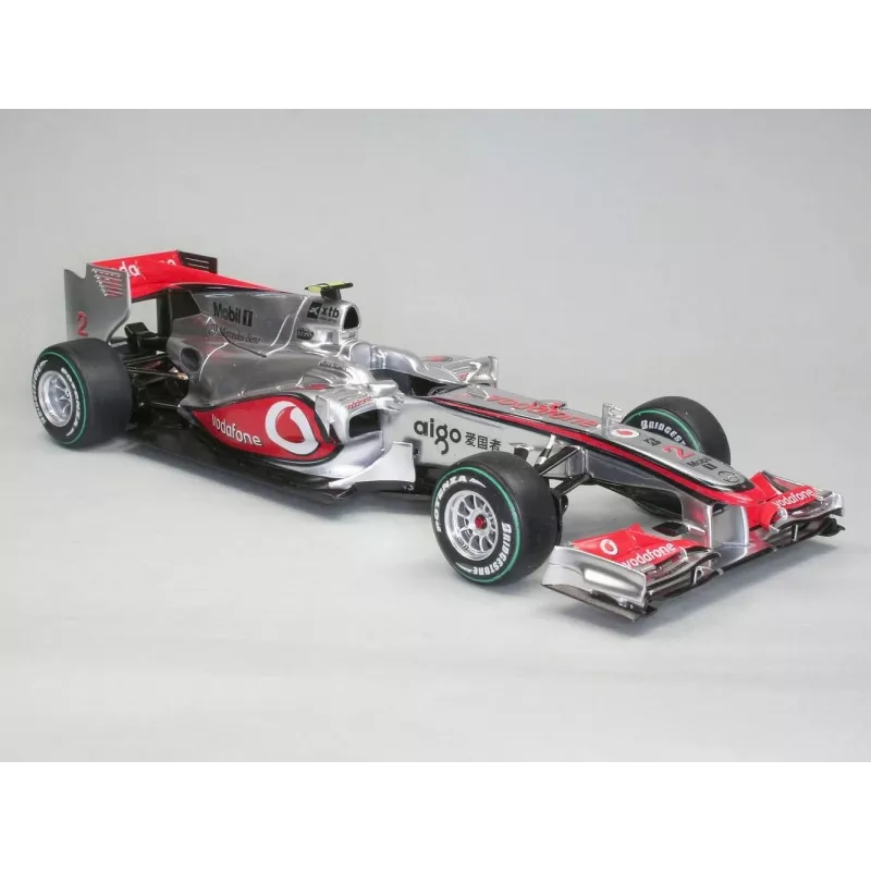 Modellino in plastica REVELL McLaren Mercedes MP4-25 Lewis Hamilton — scala 1:24