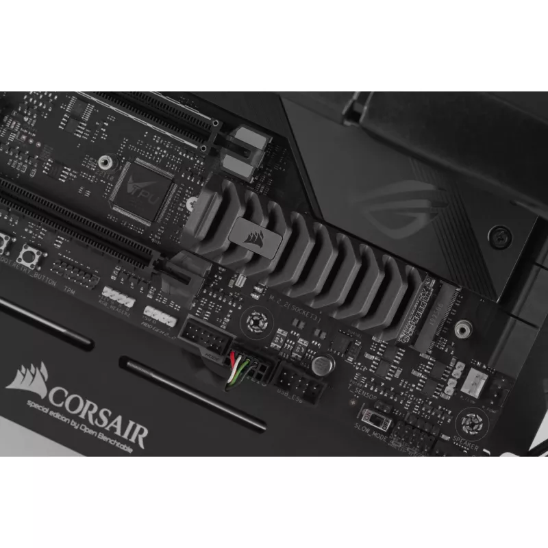 Unità SSD Corsair 2 TB M.2 PCI Express 4.0 MP600 PRO XT