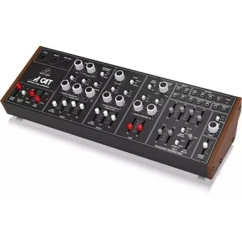 Sintetizzatore analogico Behringer CAT 37 tasti monofonico — synth analogico monofonico a 37 tasti