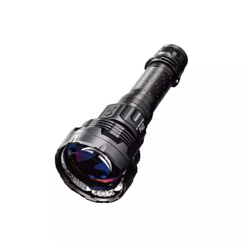 Torcia Nitecore P40 2000 lumen ultra-lungo raggio, modello P40