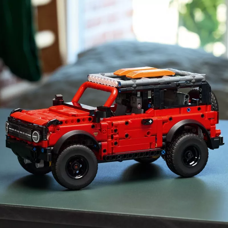 LEGO Technic set da costruzione Ford Bronco Off-Roader 4x4 modello 42213 — 943 pezzi, età 9+