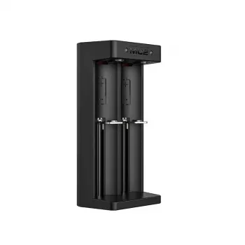 Caricabatterie per batterie Li-Ion XTAR a doppio slot per celle 18650, ingresso USB-C, 2 slot, nero, indicatori LED