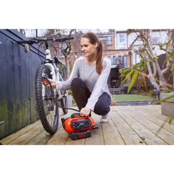 Compressore d'aria Black & Decker BDCINF18N-QS 160 l/min AC/accendisigari