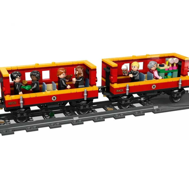 LEGO HARRY POTTER 76423 Hogwarts Express e stazione di Hogsmeade