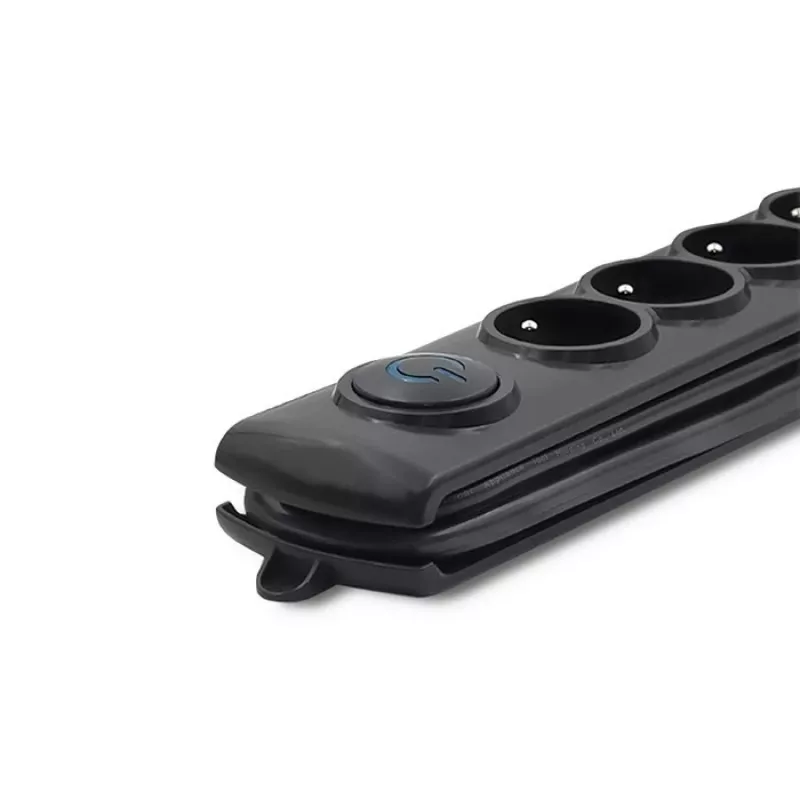 Protezione da sovratensione Qoltec 50172 nero 6 prese AC 230V 5 m