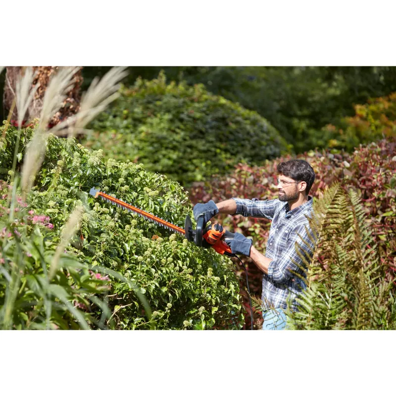 Tagliasiepi Black & Decker BEHTS451