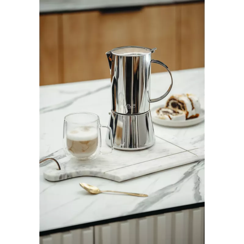 Macchina per espresso Adler AD 4419 — corpo in acciaio inox, dimensioni compatte
