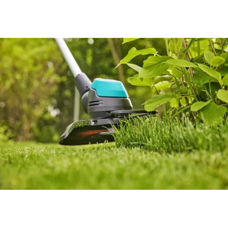Gardena EasyCut 23/18V Ready-To-Use Set - tagliabordi - batteria 2 Ah - larghezza di taglio: 230 mm - 2,4 kg (14700-20)