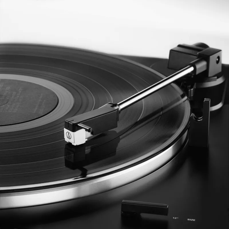 Giradischi Audio Technica unisex AT-LP60XUSB completamente automatico a trasmissione a cinghia analogico e USB in nero