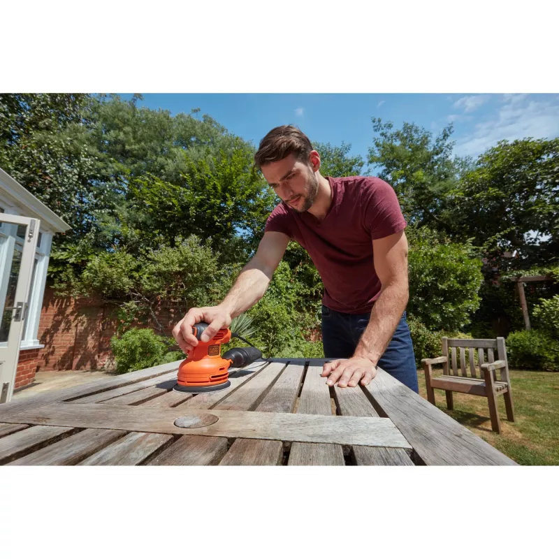 Black & Decker BEW210 Levigatrice orbitale 14000 giri/min nero, arancione