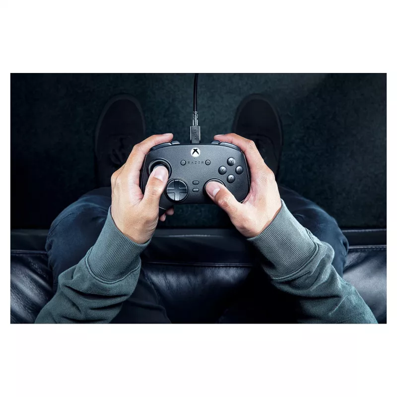 Razer Wolverine V3 - Tournament Edition - Gamepad - Con filo - per Microsoft Xbox Series X, Microsoft Xbox Series S, PC (RZ06-05210100-R3M1)