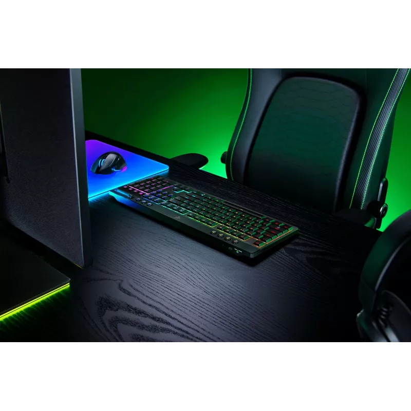 Tastiera da gaming Razer BlackWidow V4 Low-profile Wireless — tasti meccanici low-profile, Bluetooth e 2,4 GHz