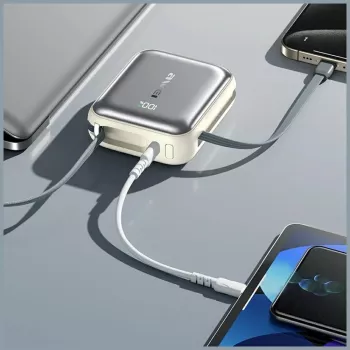 Powerbank portatile Awei C03 20000mAh con uscita 45W e cavo USB-A/USB-C integrato