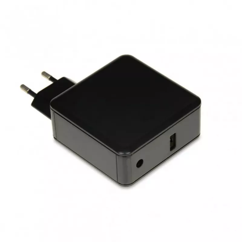 Alimentatore per laptop IBOX IUZ65WA, AC/DC automatico 100–240V → 18,5–20,5V, 65W, 1×USB, nero