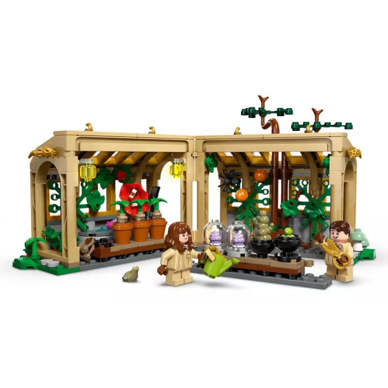 LEGO HARRY POTTER 76445 Castello di Hogwarts – Aula di erbologia