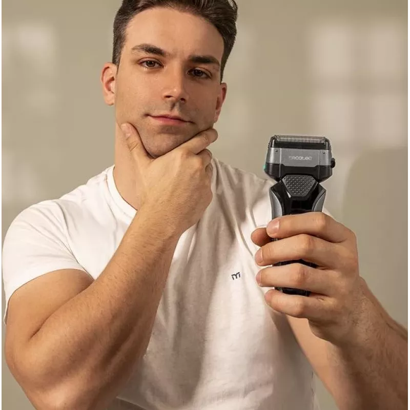 Rasoio elettrico CECOTEC PrecisionCare X-Trimm Triple Shaver — 3 lame, impermeabile