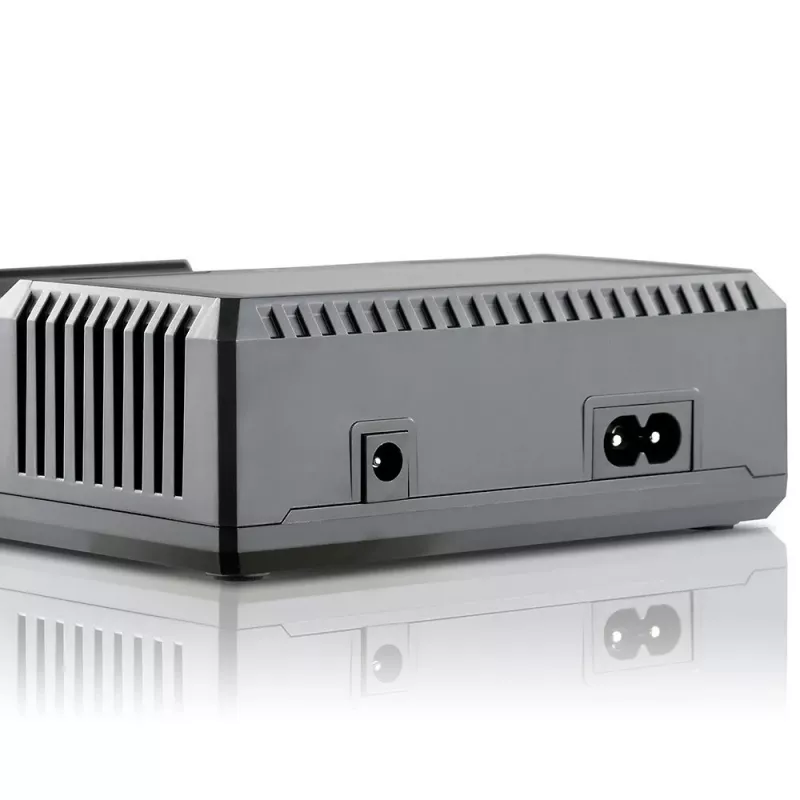 Caricabatterie everActive UC-4200 per batterie cilindriche Li-ion e Ni-MH
