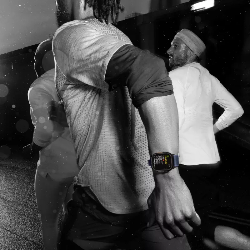 Apple Watch Ultra 2 - 49 mm - titanio nero