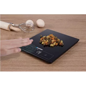 Bilancia da cucina elettronica BLAUPUNKT FKS701 — vetro temperato, 15 kg, precisione 1 g, display touch