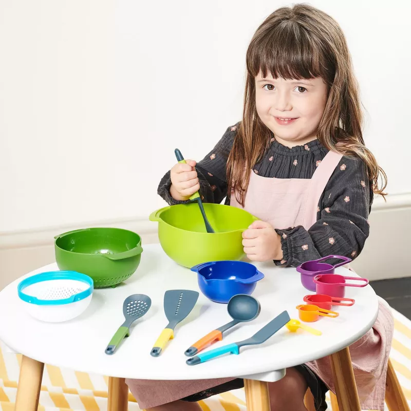 Joseph Joseph Kitchen Essentials Set, cucina giocattolo