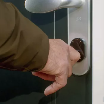 Serratura elettronica Shelly LOQED – Smart Lock, versione nera
