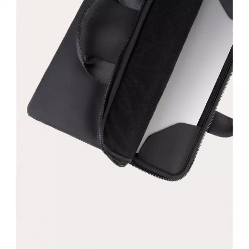 TUCANO GOMMO Slim custodia per laptop per notebook 15,6 pollici MacBook Pro 16 nero - La linea di custodie e accessori Gommo è realizzata in un materiale - w