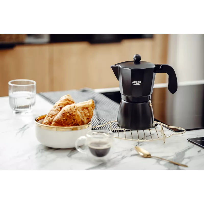 Macchina per espresso Adler AD 4421 — pompa 15 bar, corpo nero