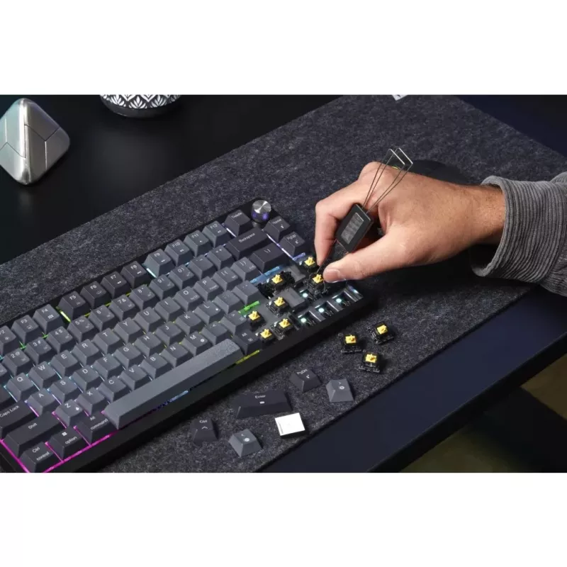 Tastiera meccanica da gaming CORSAIR K65 PLUS Wireless — Nordic Nero, layout compatto, USB Type-A