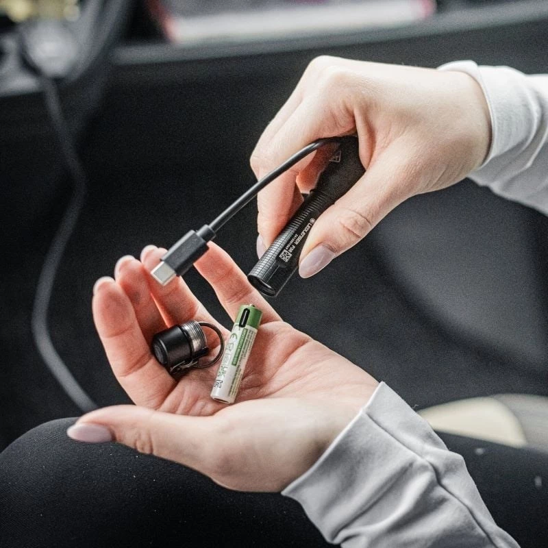 Torcia Ledlenser P3R nera — torcia LED compatta ricaricabile da portachiavi