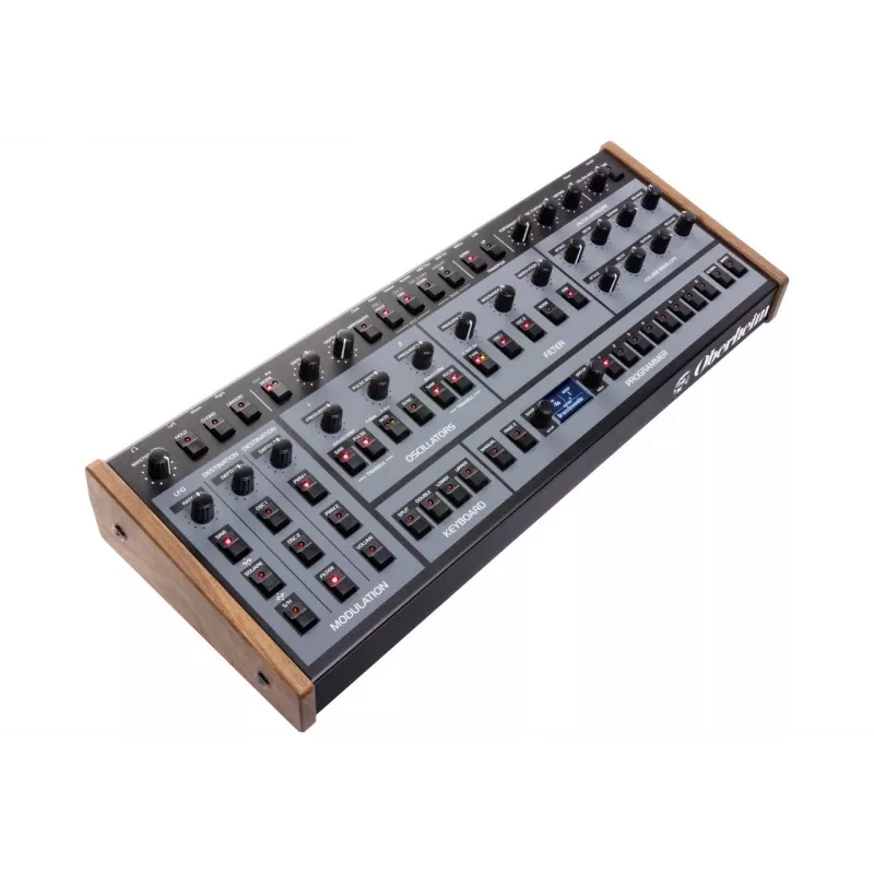 Oberheim OB-X8 sintetizzatore analogico polifonico da tavolo