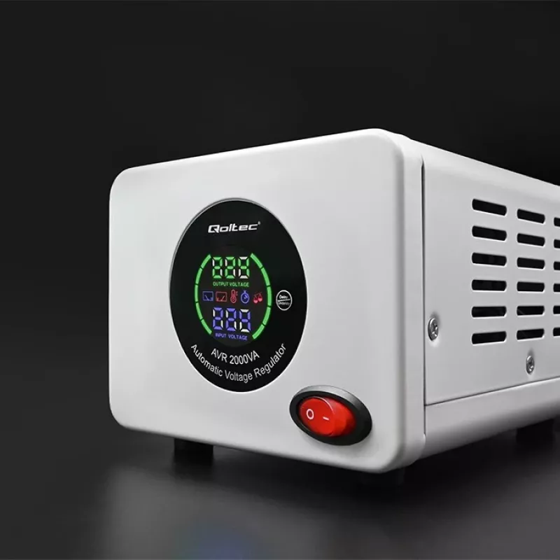 Qoltec 50724 stabilizzatore automatico di tensione AVR 2000VA