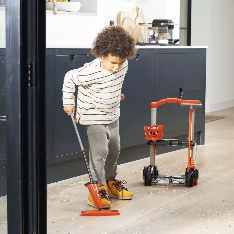 Carrello pulizia per bambini CASDON Henry, rosso – giocattolo per la casa per giochi di ruolo