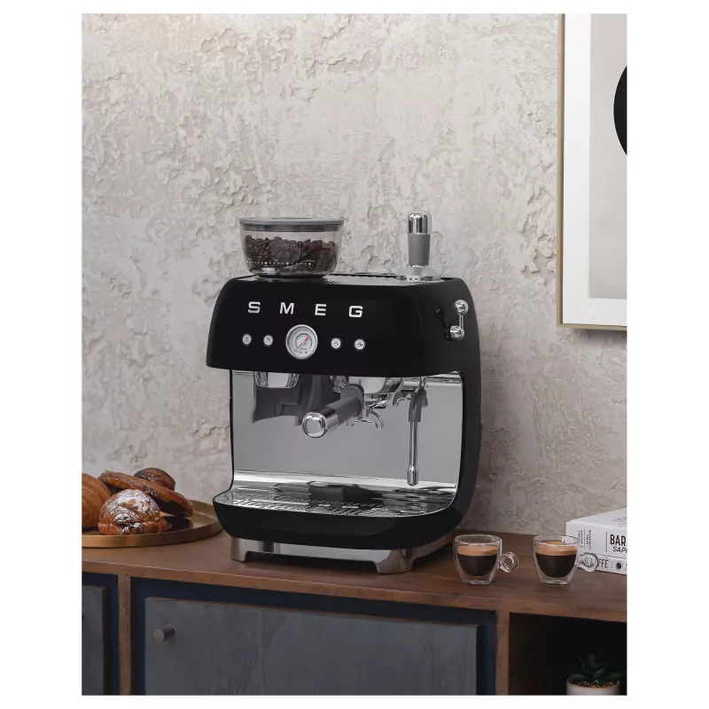 SMEG EGF03BLEU macchina per espresso. macchina per caffè 50s Style. nero