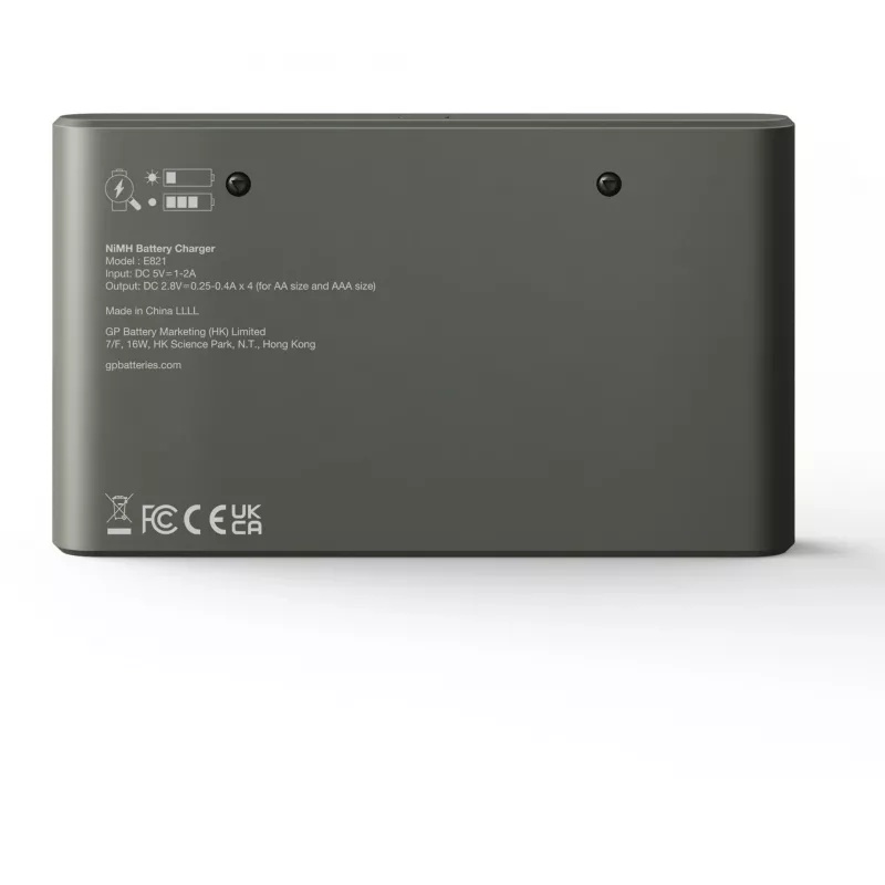 Caricabatterie GP E821 per batterie ricaricabili NiMH AA e AAA, modello E821