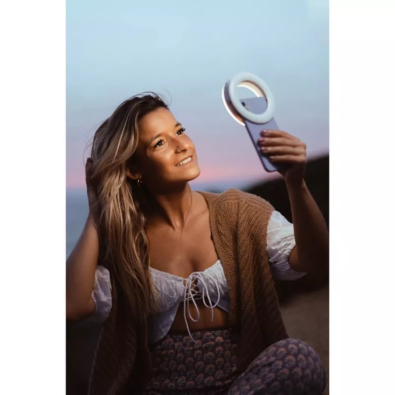 Ring light Kodak RM001 LED da 4 pollici – Kodak RM001 ring light LED compatto da 4 pollici