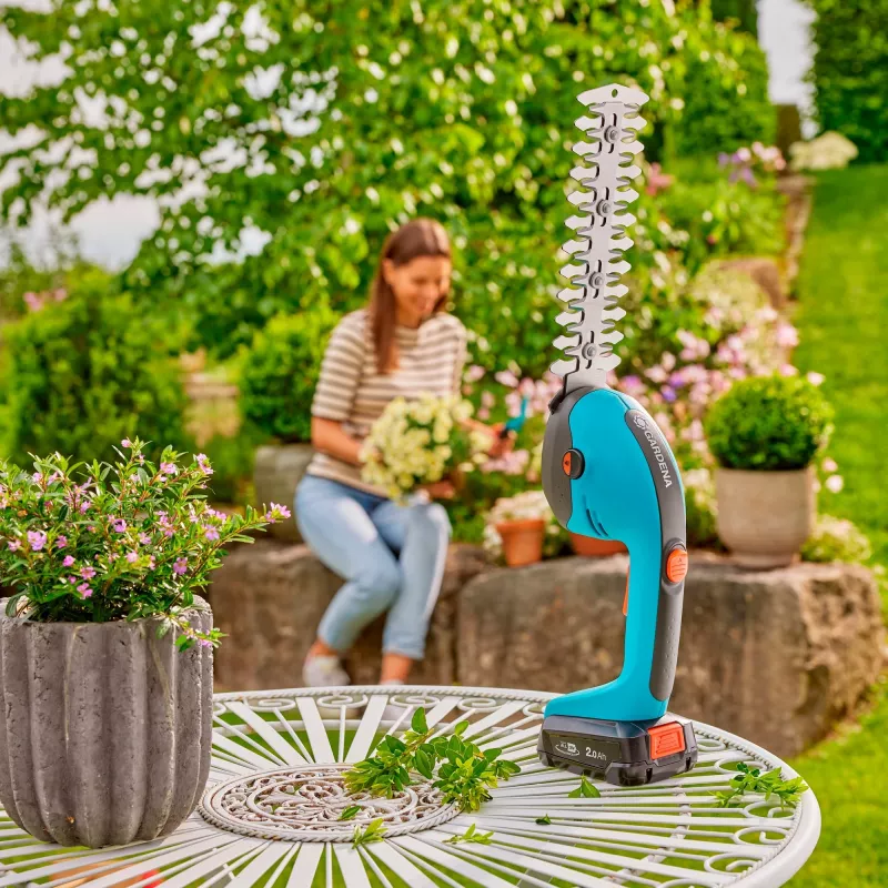 Forbici da erba a batteria GARDENA 14750-55 20 cm 18 V verde grigio