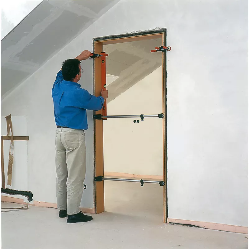 Supporto di montaggio per telai di porte Bessey TMS regolabile in altezza in acciaio robusto