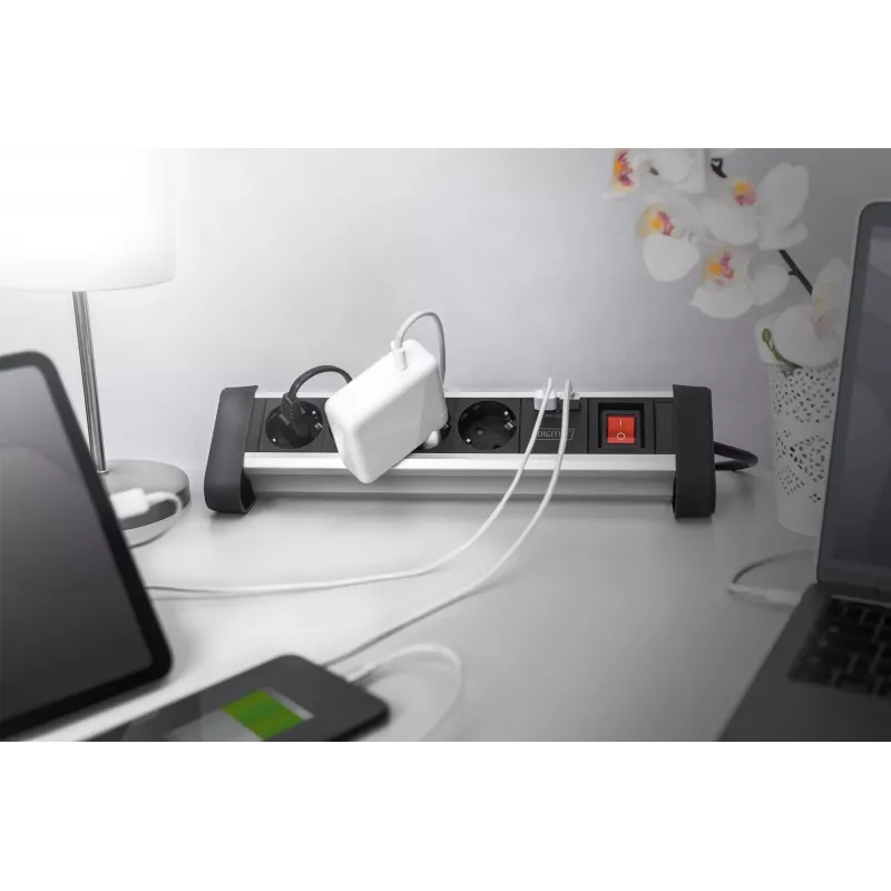 Ciabatta Digitus DA-70614 con 2 porte USB