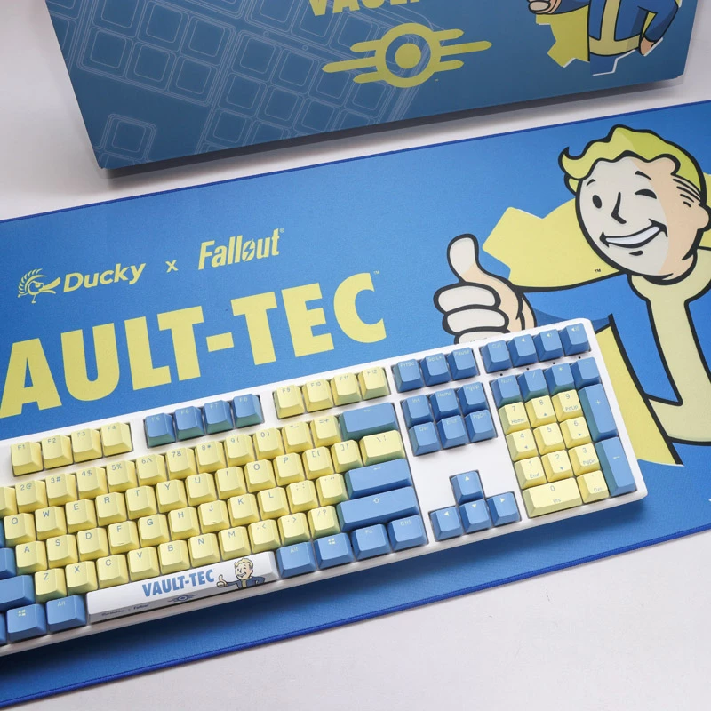 Tastiera gaming Ducky x Fallout Vault-Tec Limited Edition One 3 + tappetino mouse - MX-Blu (US)