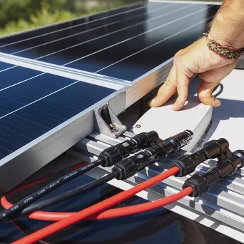 Connettore solare QOLTEC MC4 1500V 30A – connettore per cavi fotovoltaici da esterno