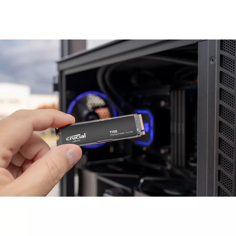 Unità SSD Crucial 2TB M.2 PCI Express 5.0 NVMe CT2000T705SSD3