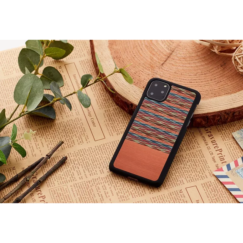 Custodia per smartphone man and wood per iPhone 11 Pro – motivo a quadri marrone con bordo nero