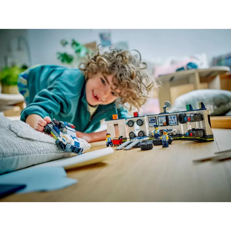 LEGO CITY 60457 garage personalizzato per auto della polizia