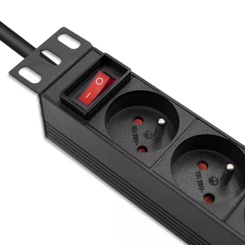 Qoltec PDU in alluminio per RACK 10'' | 1U | 16A | 4xFRENCH | 1,8m