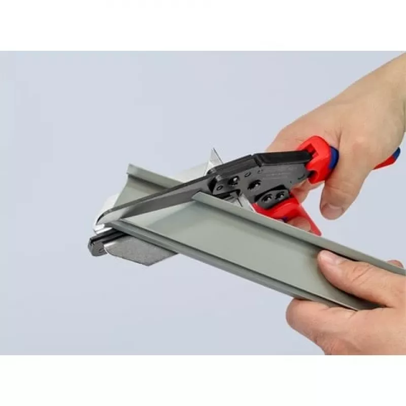 Knipex 95 02 21 pinza