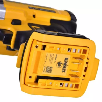 Avvitatore a percussione Dewalt DCF900N