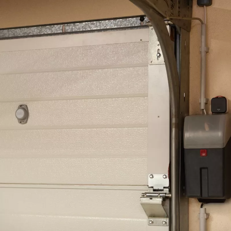 Yale Smart Opener accessorio per apertura porta garage